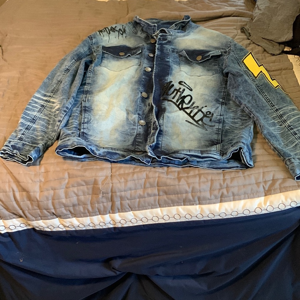 Blue Jean jacket size XL